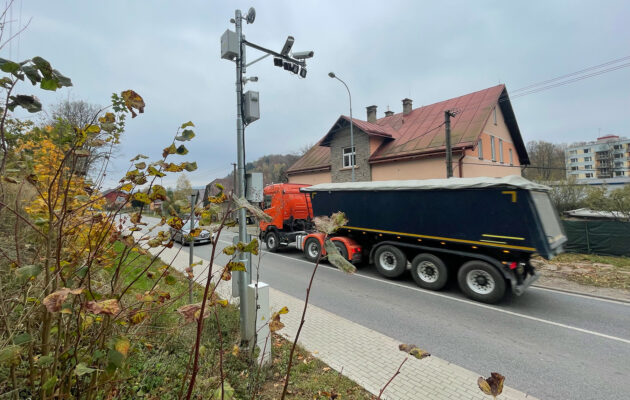 Nové radary: přestřižené dráty v Libči, 7000 přestupků a rekord 166 km/h